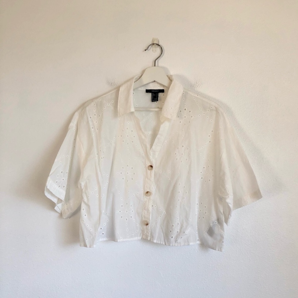 Forever 21 White Floral Eyelet Cropped Button Down Shirt Top Size Large